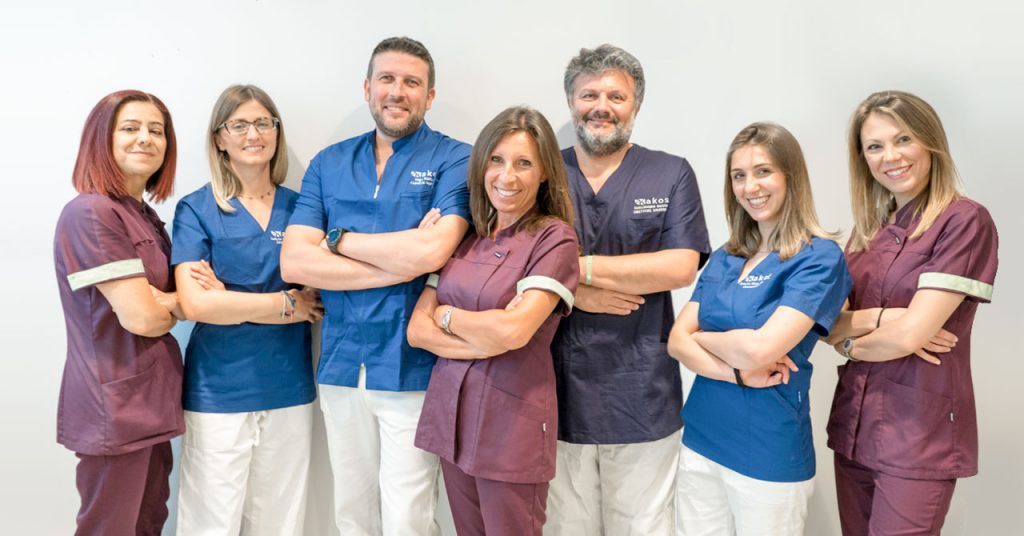 Studio Dentistico Aperto a Parma? Dentisti Specializzati AKOS