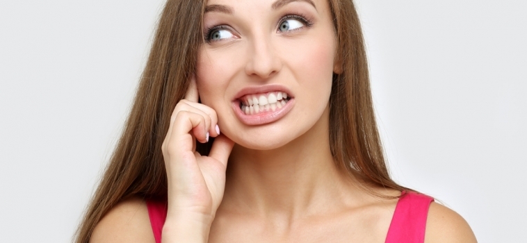 Bruxismo: Il Digrignare dei Denti e le Cure Avanzate presso il Centro Odontoiatrico AKOS