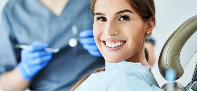 Trattamenti di Estetica Dentale: Sorridi a Nuove Opportunità con AKOS Dental Care